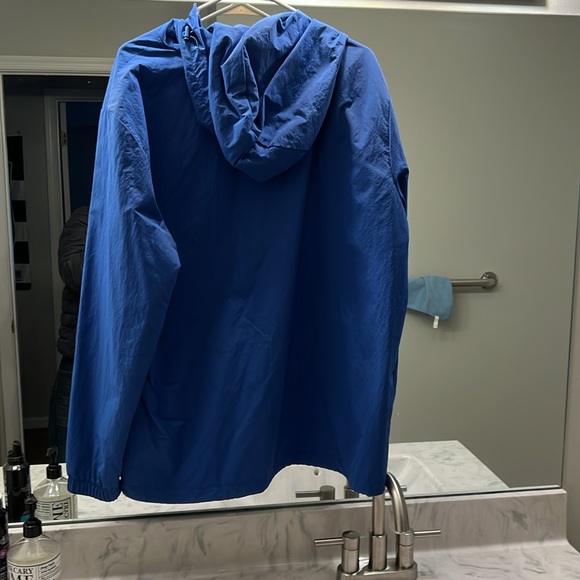 Windbreaker / light rain jacket. Worn only a few times like new condition. - Picture 2 of 3